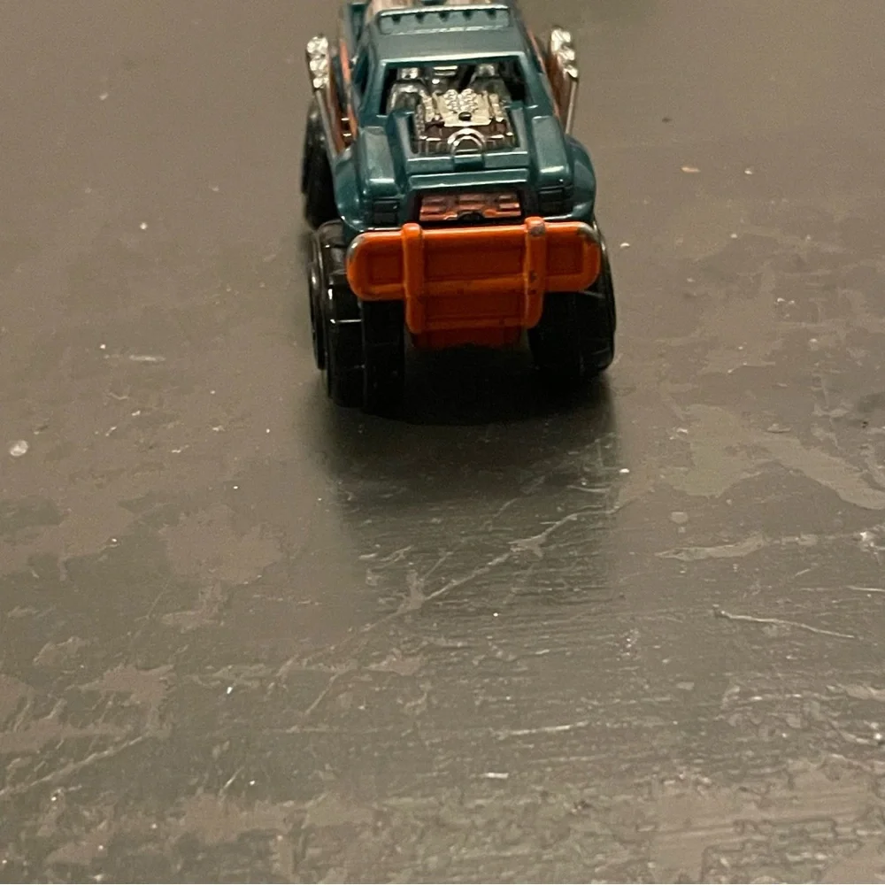 Zuro Metal Machines Tst, Hong Kong 2011 Teal and Orange Toy Truck